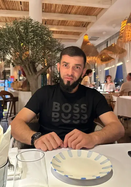 Алигаджи из Геленджика, ищу на сайте приятное времяпровождение