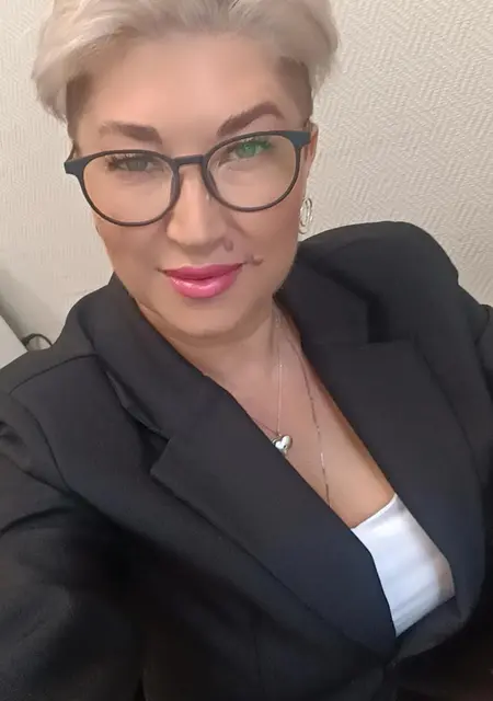 Я Мари, 45, из Мурманска, ищу знакомство для приятного времяпровождения