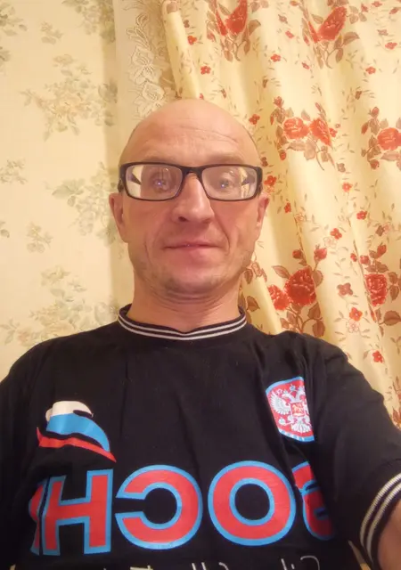 Я Александр, 46, из Санкт-Петербурга, ищу знакомство для постоянных отношений
