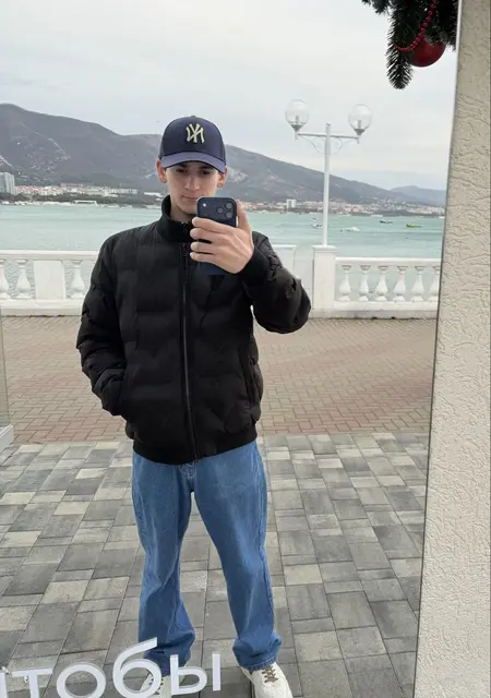 Я Богдан, 18, знакомлюсь для совместных путешествий в Ростове-на-Дону