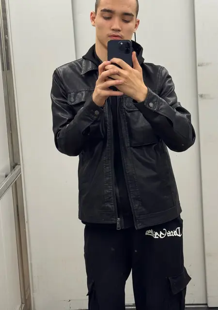 Эдик из Новокузнецка, ищу на сайте знакомства без обязательств