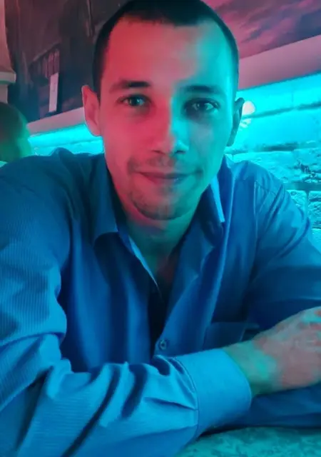 Я Тимур, 29, из Верхней Салды, ищу знакомство для постоянных отношений