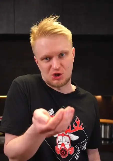 Я Михаил, 28, из Элисты, ищу знакомство для приятного времяпровождения