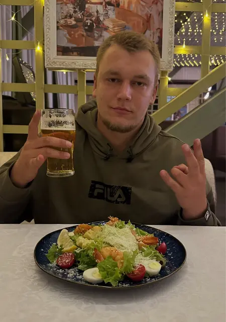 Кирилл из Волгодонска, ищу на сайте знакомства на одну ночь