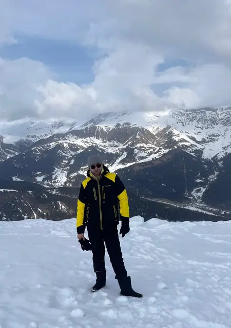 Я Артур, 32, знакомлюсь для открытые отношения в Астрахани