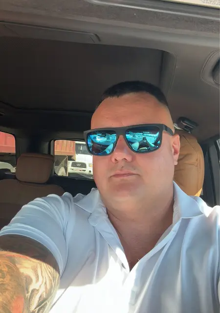 Я Илья, 35, знакомлюсь для общения в Москве