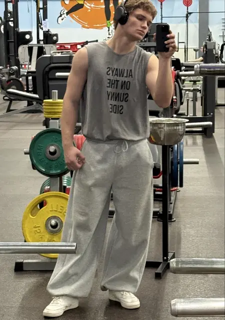 Сережа из Самары, ищу на сайте знакомства на одну ночь