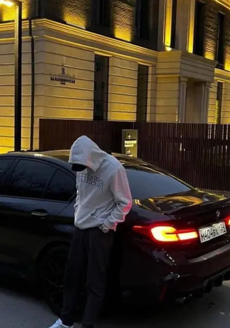 Islam из Губкинского, ищу на сайте знакомства на одну ночь