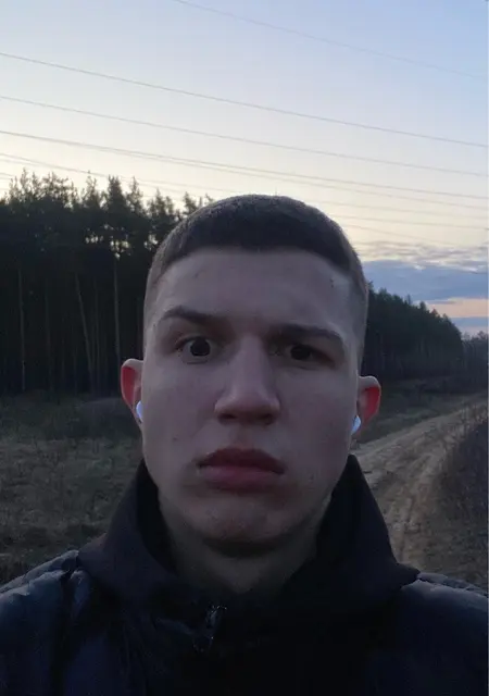 Я Рома, 19, знакомлюсь для вирта в Владимире