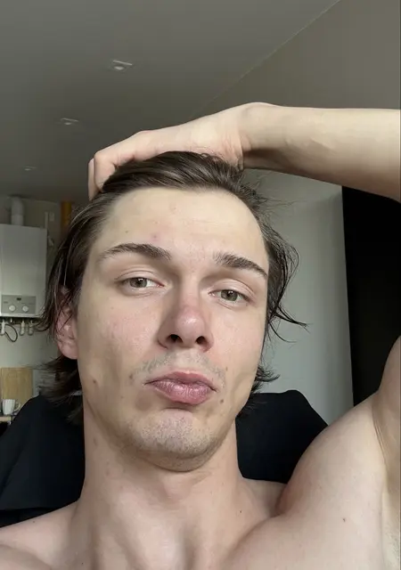 Я Андрей, 27, из Астрахани, ищу знакомство для открытые отношения