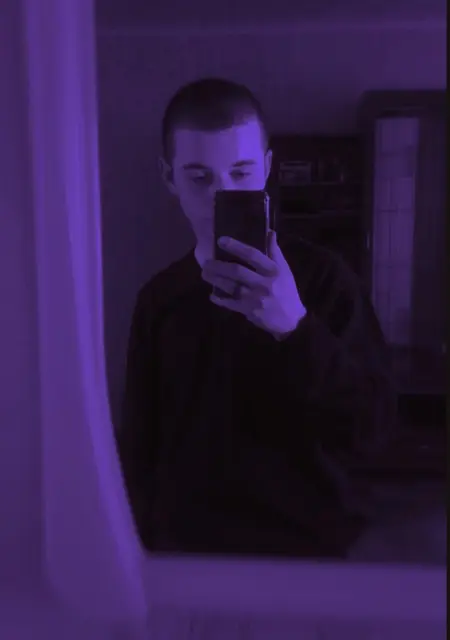 Я Даниил, 21, из Гаджиева, ищу знакомство для постоянных отношений