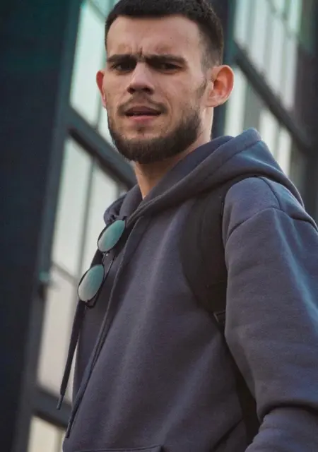 Андрей из Кургана, ищу на сайте знакомства без обязательств