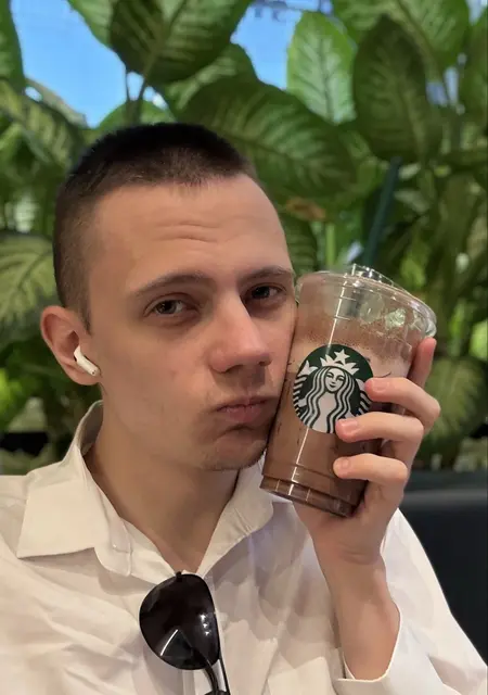 Я Ярослав, 24, знакомлюсь для общения в Москве