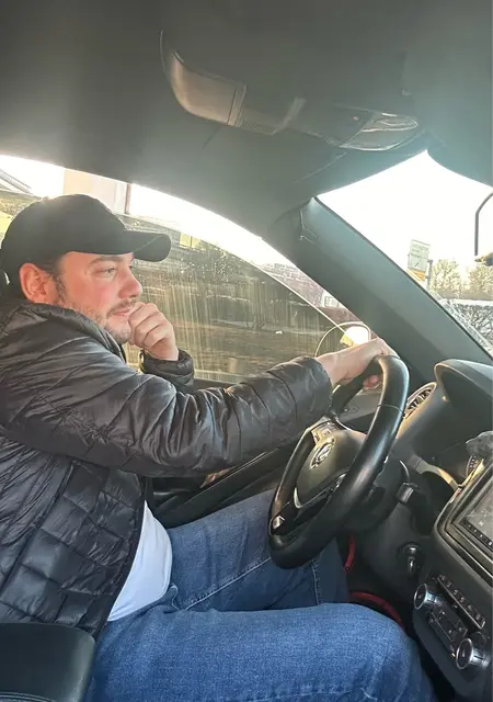 Илья из Москвы, мне 28, познакомлюсь на одну ночь