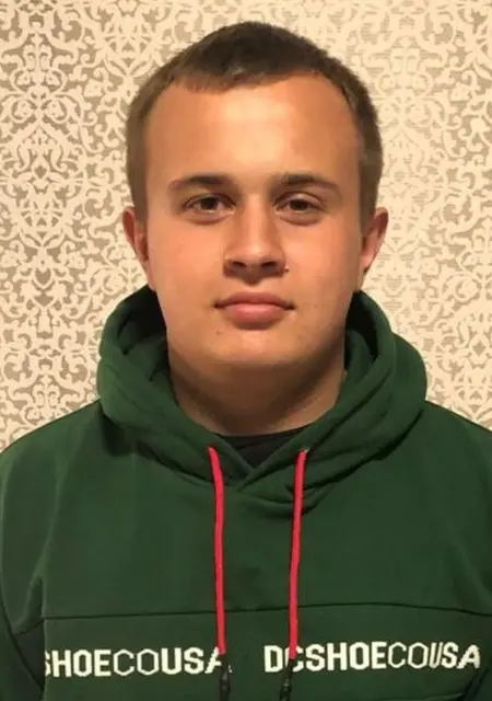 Я Anton, 21, из Красногорска, ищу знакомство для постоянных отношений