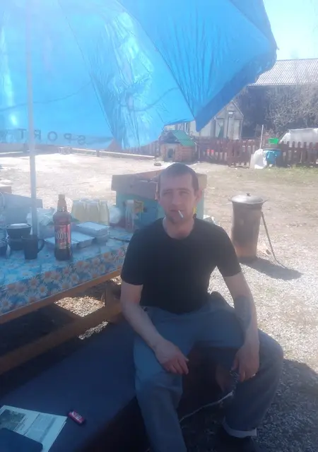 Я Денис, 33, знакомлюсь на одну ночь в Мирном