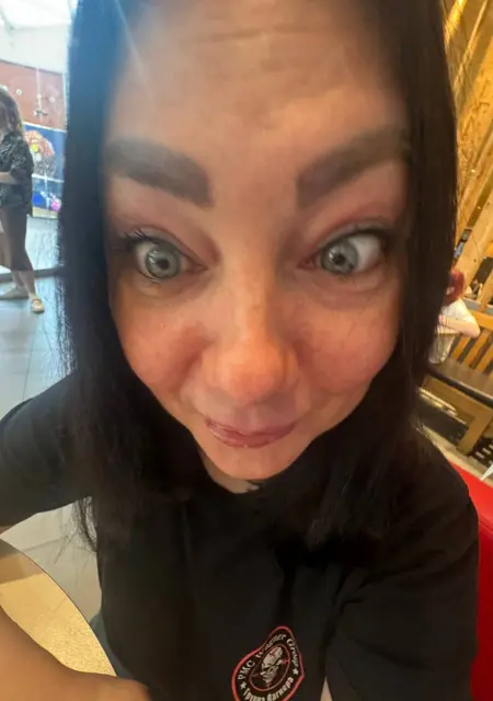 Я Маша, 43, знакомлюсь на одну ночь в Санкт-Петербурге