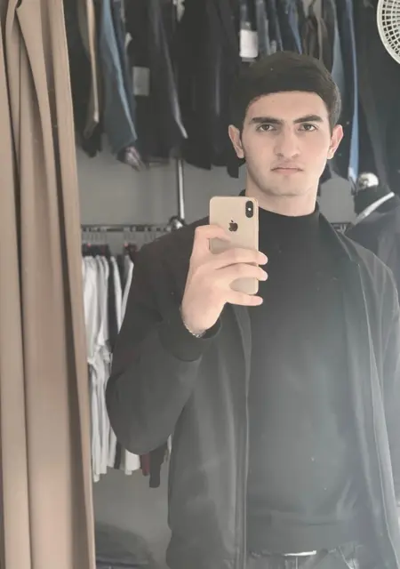 Андрей Иванов из Георгиевска, мне 25, познакомлюсь без обязательств