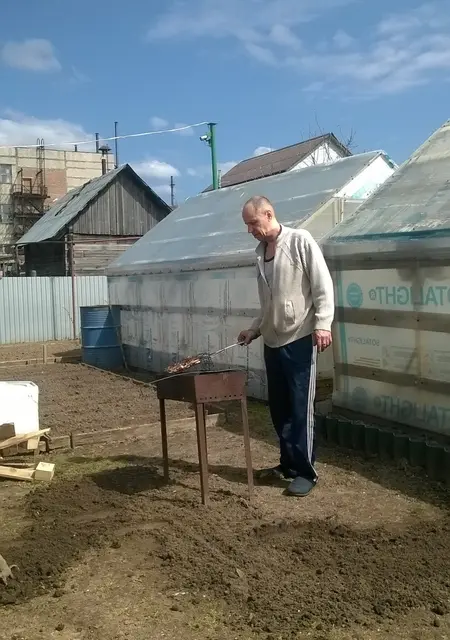 Я Андрей, 61, из Санкт-Петербурга, ищу знакомства без обязательств