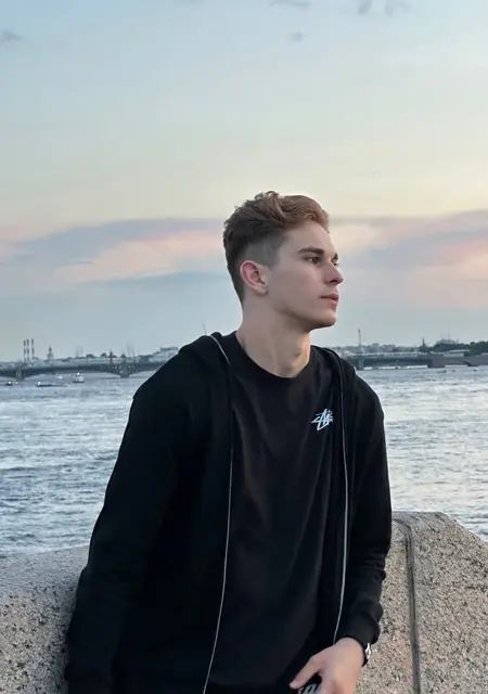 Серёжа из Апатитов, ищу на сайте знакомства на одну ночь