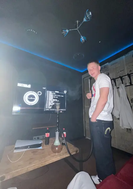 Даня из Нижнекамска, мне 19, познакомлюсь на одну ночь