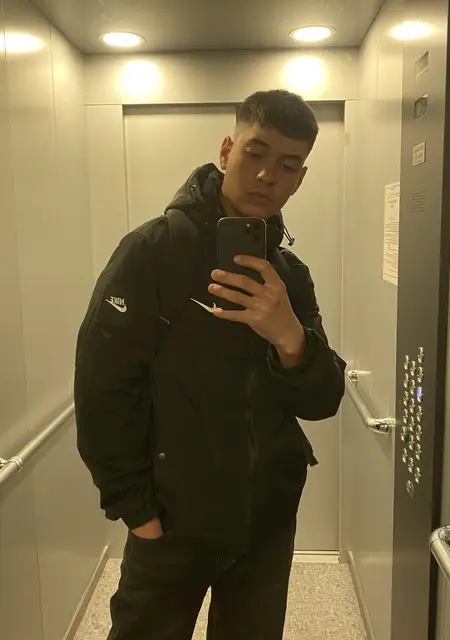 Я Dan, 20, из Нижнего Новгорода, ищу знакомства без обязательств