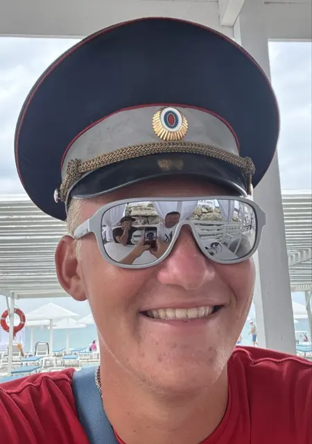 Я Дмитрий, 19, из Туапсе, ищу знакомство для совместных путешествий