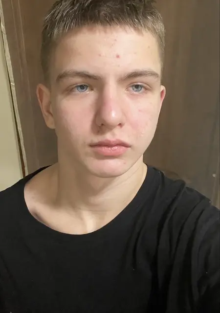 Я Марк, 19, из Перми, ищу знакомства на одну ночь