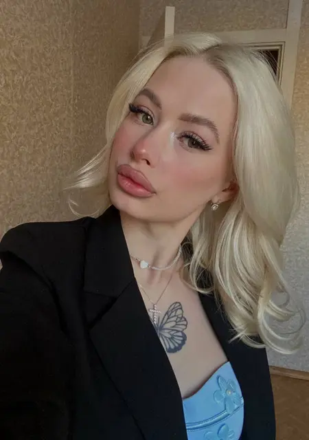 Я Юля, 20, из Саратова, ищу знакомство для вирта