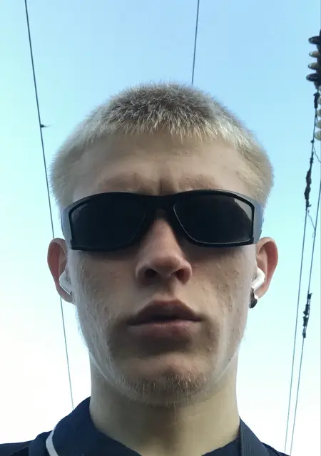 Я Роман, 20, знакомлюсь для постоянных отношений в Ижевске