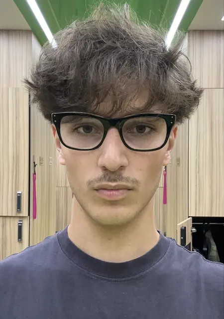 Эрен из Москвы, мне 25, познакомлюсь для вирта