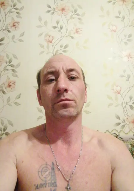 Я Алексей, 44, из Каменска-Уральского, ищу знакомства без обязательств