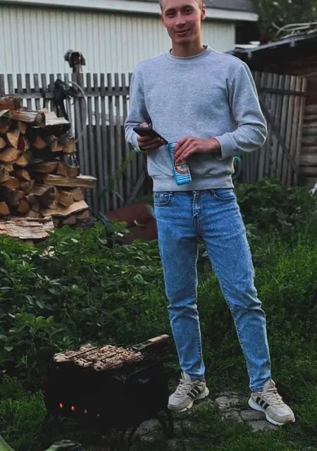 Я Александр, 27, из Набережных Челнов, ищу знакомства на одну ночь