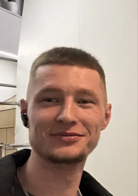 Евгений из Санкт-Петербурга, мне 21, познакомлюсь на одну ночь