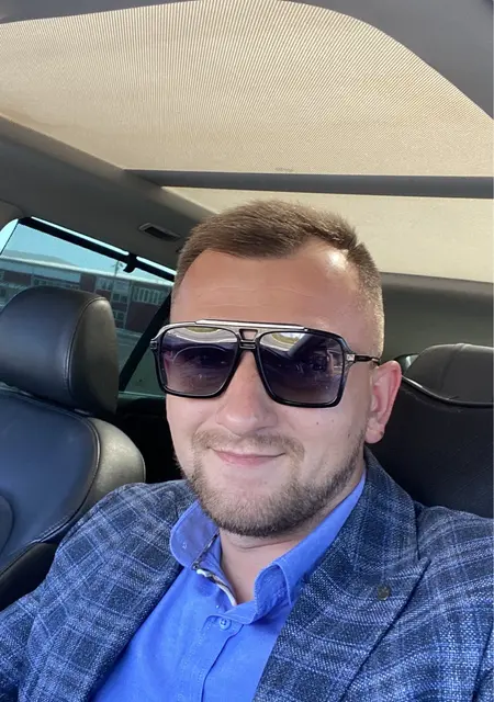 Я Евгений, 31, из Советска, ищу знакомство для приятного времяпровождения