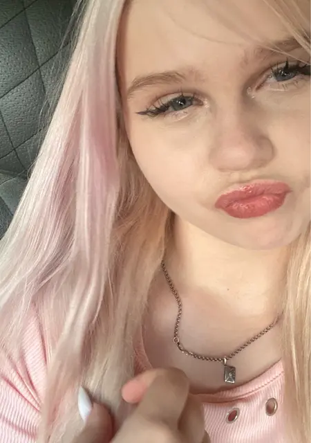 Я Викуля, 19, знакомлюсь для вирта в Перми