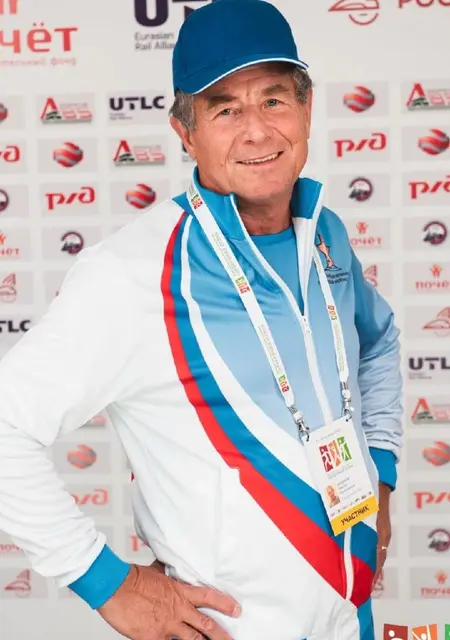 Я Александр, 61, знакомлюсь без обязательств в Перми