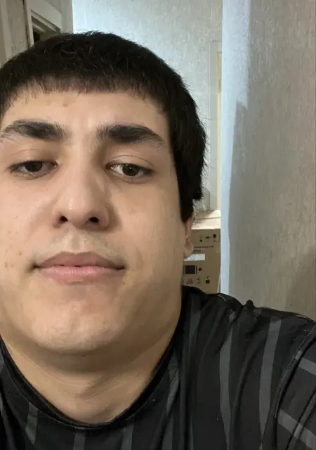 Костя из Челябинска, мне 20, познакомлюсь для приятного времяпровождения