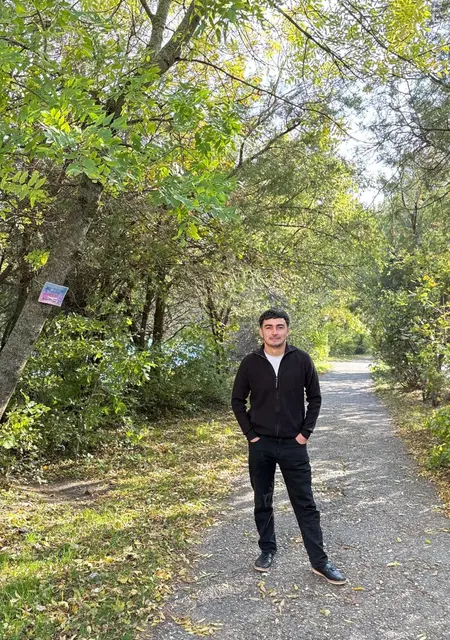 Я Эдик, 30, из Железноводска, ищу знакомства без обязательств