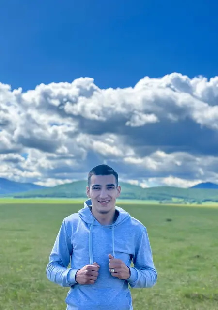 Руслан из Новороссийска, мне 20, познакомлюсь без обязательств