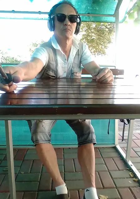 Я Алексей, 61, из Тамбова, ищу знакомство для постоянных отношений