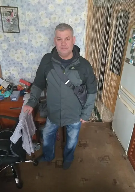 Я Сергей, 63, знакомлюсь на одну ночь в Москве