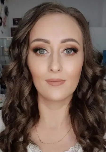 Елена из Омска, мне 41, познакомлюсь для постоянных отношений