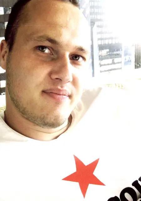 Я Andrey, 38, из Ижевска, ищу знакомство для приятного времяпровождения