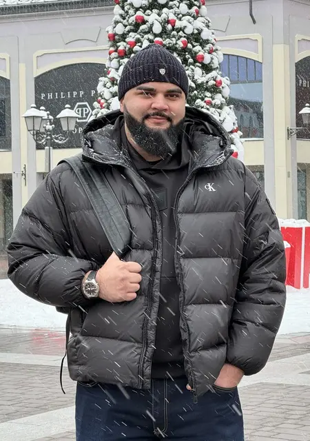 Я Эльчин, 26, из Тюмени, ищу знакомство для общения