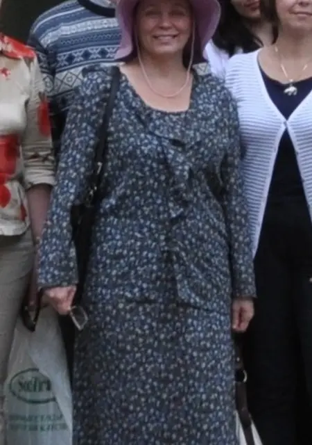 Я Елена, 62, из Кашина, ищу знакомство для постоянных отношений