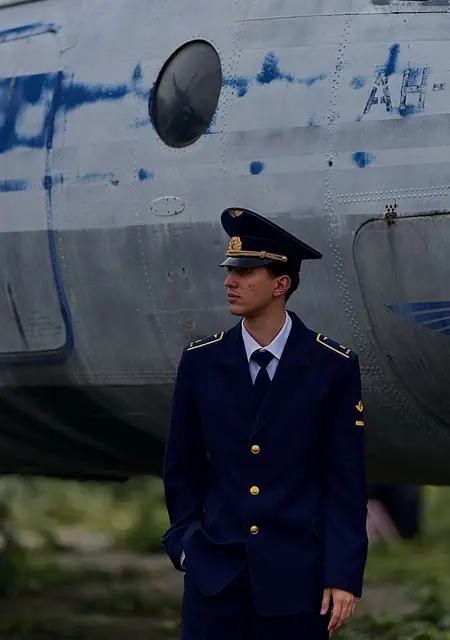 Я Виктор, 19, знакомлюсь без обязательств в Омске