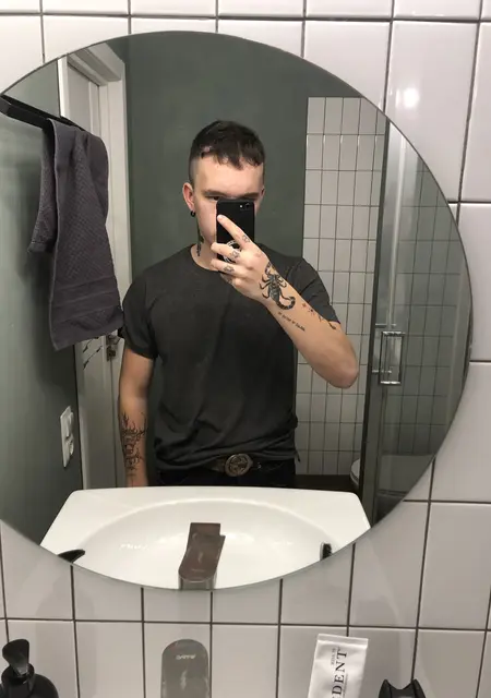 Азат из Ижевска, мне 20, познакомлюсь на одну ночь