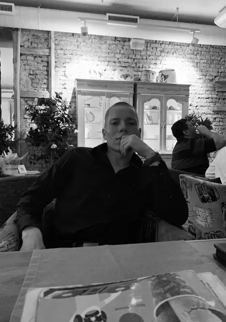 Я Никита, 22, из Анапы, ищу знакомства без обязательств