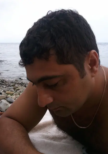 Я Artur, 38, из Гулькевичей, ищу знакомство для приятного времяпровождения